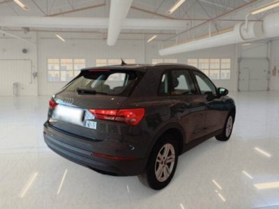 Audi Q3 35 TDI quattro S tronic Business (3)