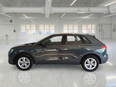 Audi Q3 35 TDI quattro S tronic Business (4)