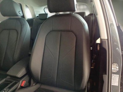 Audi Q3 35 TDI quattro S tronic Business (6)