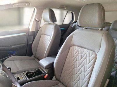 Volkswagen Golf 2.0 tdi Edition 115cv (6)