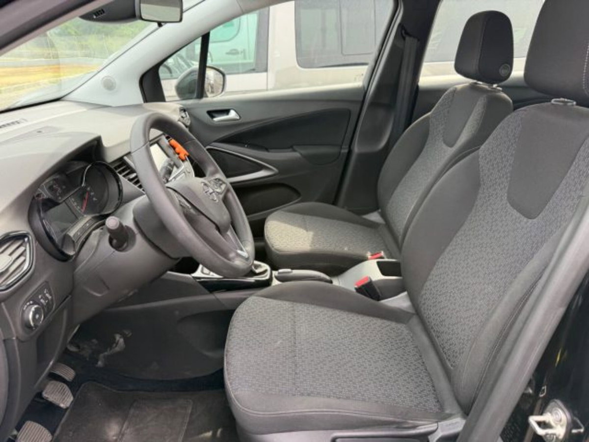 Opel Crossland X 1.2 12V Advance (8)