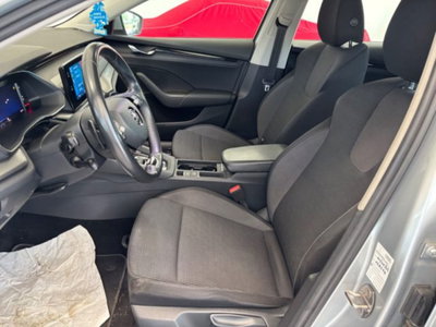 Skoda Octavia 2.0 TDI EVO SCR 150 CV DSG Executive (8)
