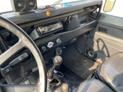Land Rover Defender 90 2.5 Tdi Hard-top (9)