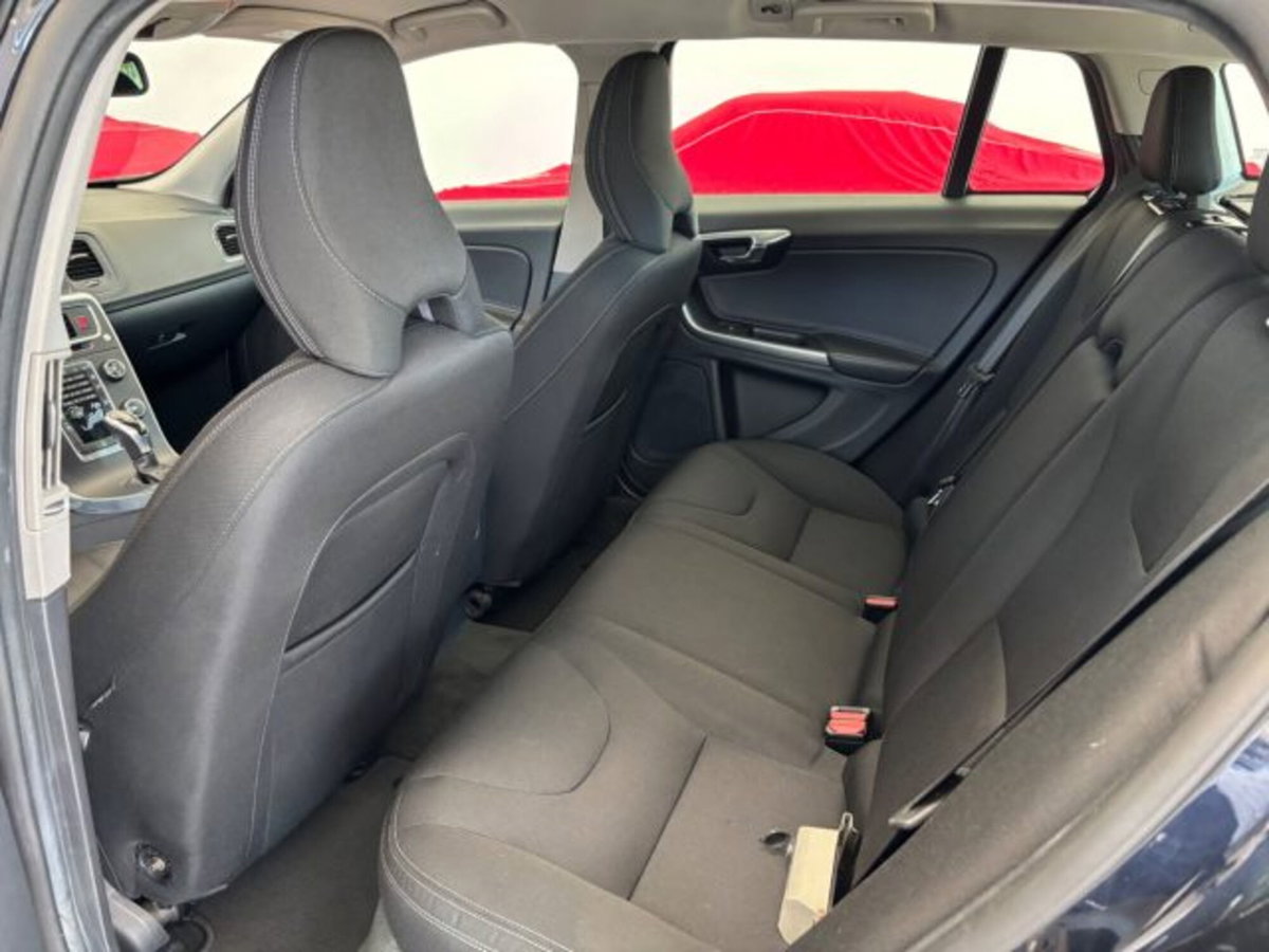 Volvo V60 D3 Geartronic Business (12)