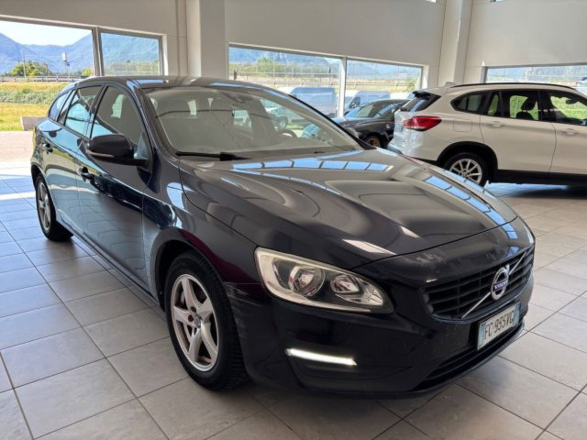 Volvo V60 D3 Geartronic Business (3)
