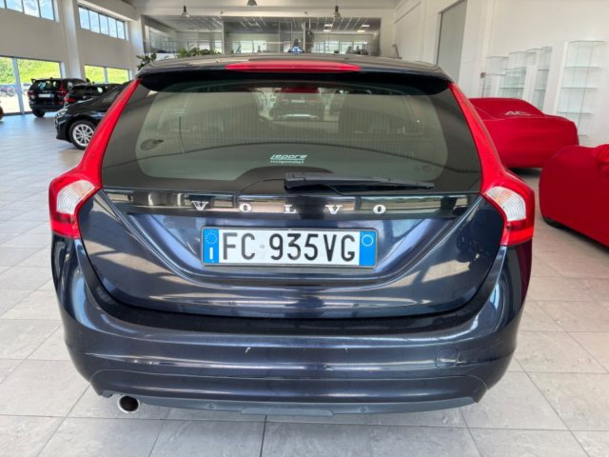 Volvo V60 D3 Geartronic Business (5)