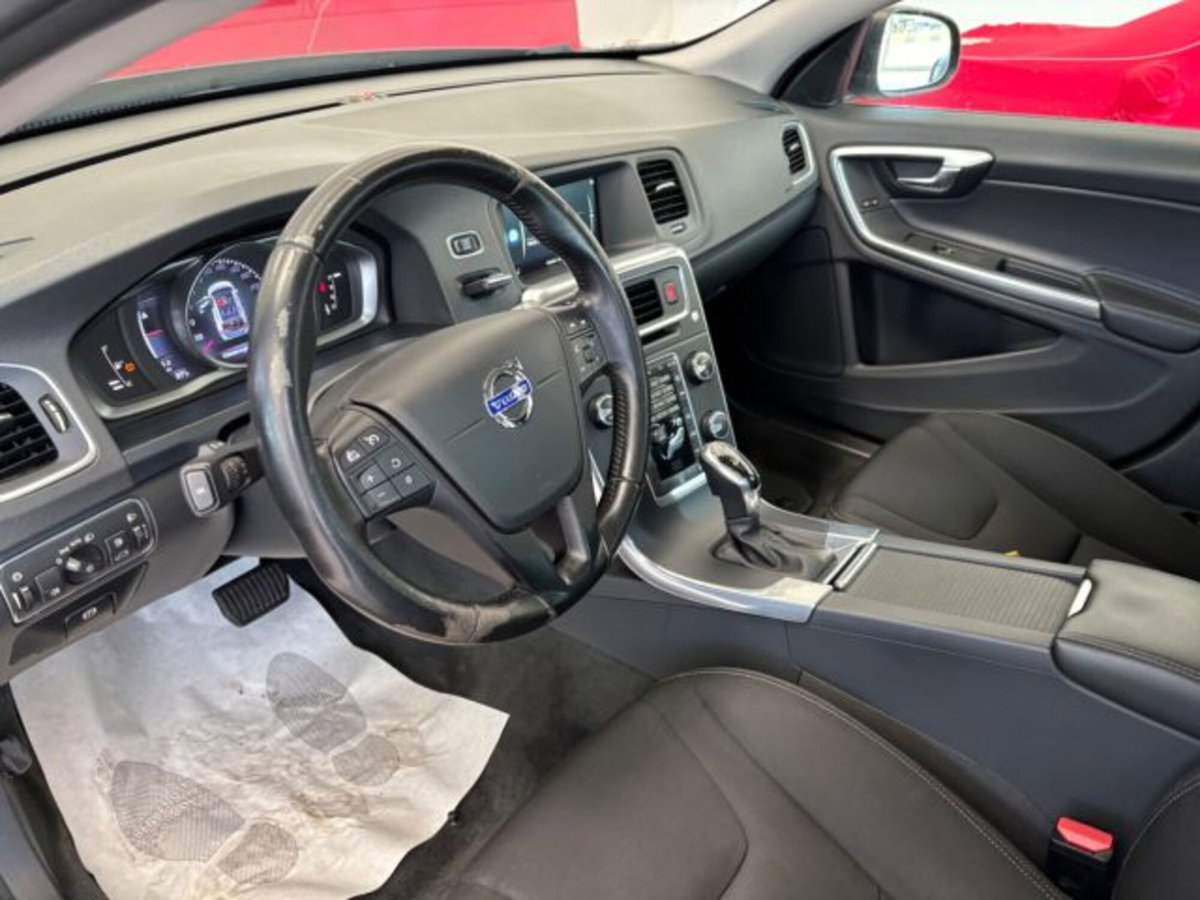 Volvo V60 D3 Geartronic Business (9)