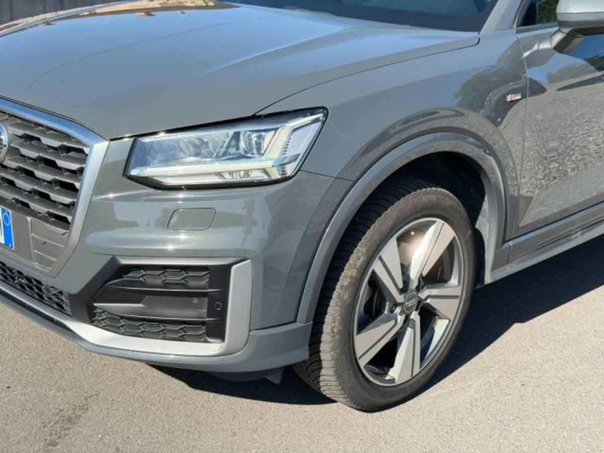 Audi Q2 Q2 2.0 TDI quattro S tronic S line Edition (9)