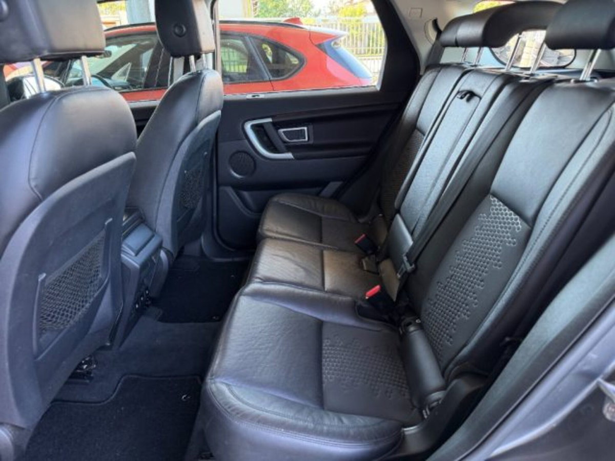 Land Rover Discovery Sport 2.0 TD4 150 CV SE (10)