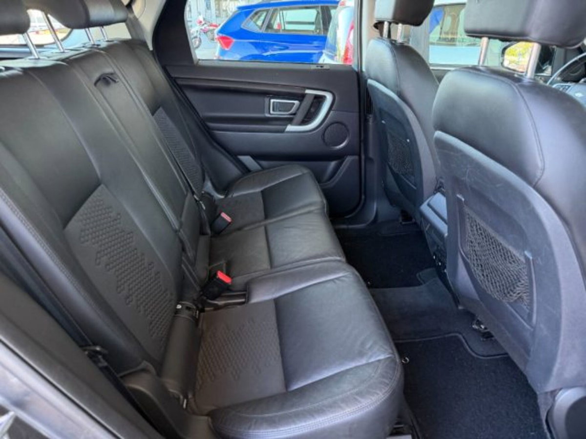 Land Rover Discovery Sport 2.0 TD4 150 CV SE (11)