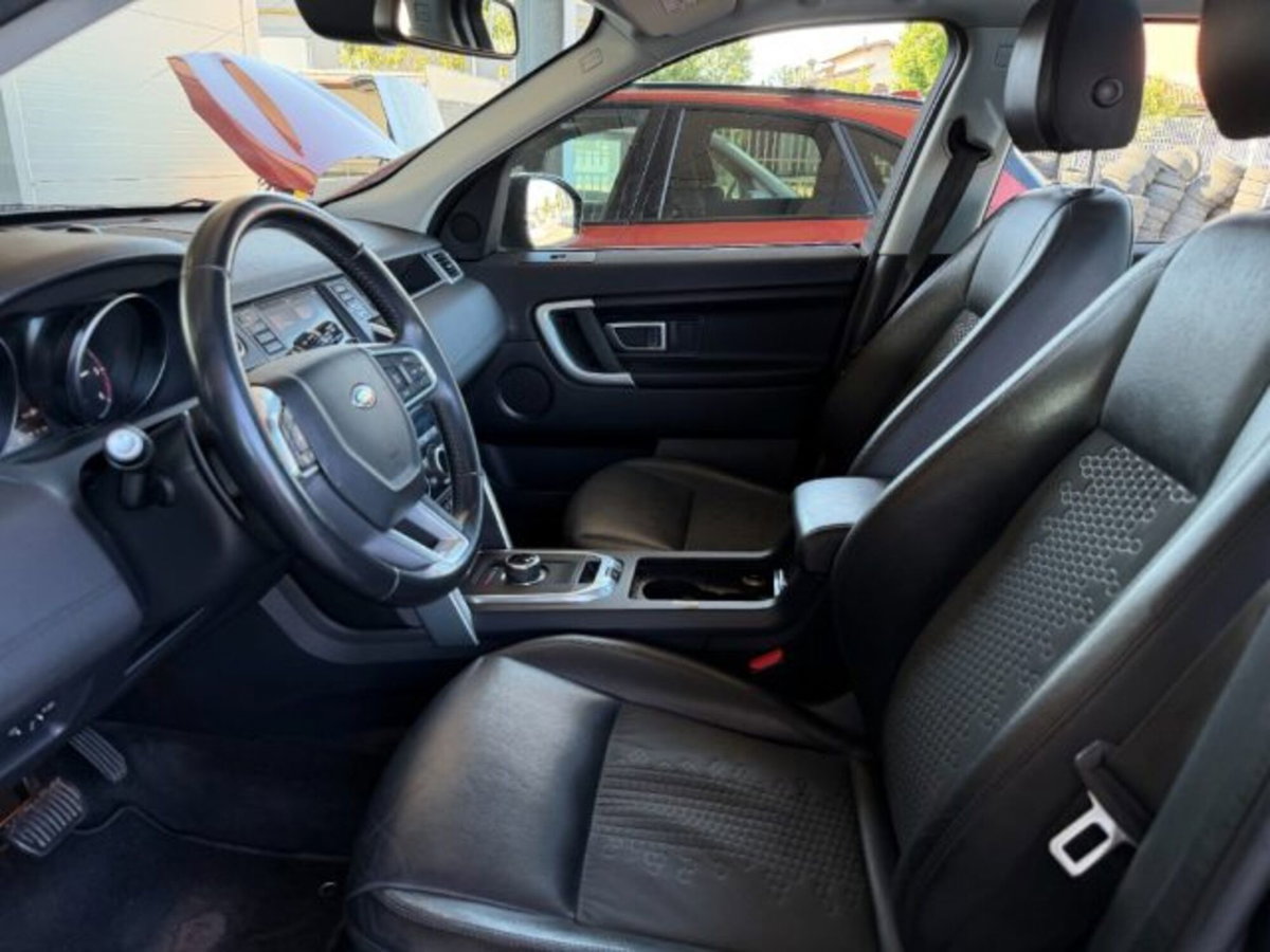 Land Rover Discovery Sport 2.0 TD4 150 CV SE (15)