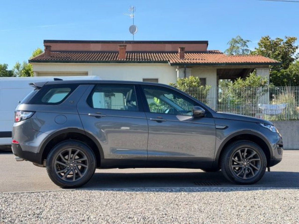 Land Rover Discovery Sport 2.0 TD4 150 CV SE (7)