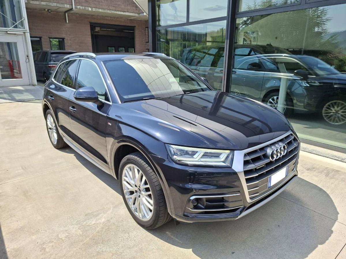 Audi Q5 40 TDI quattro S tronic Business Sport