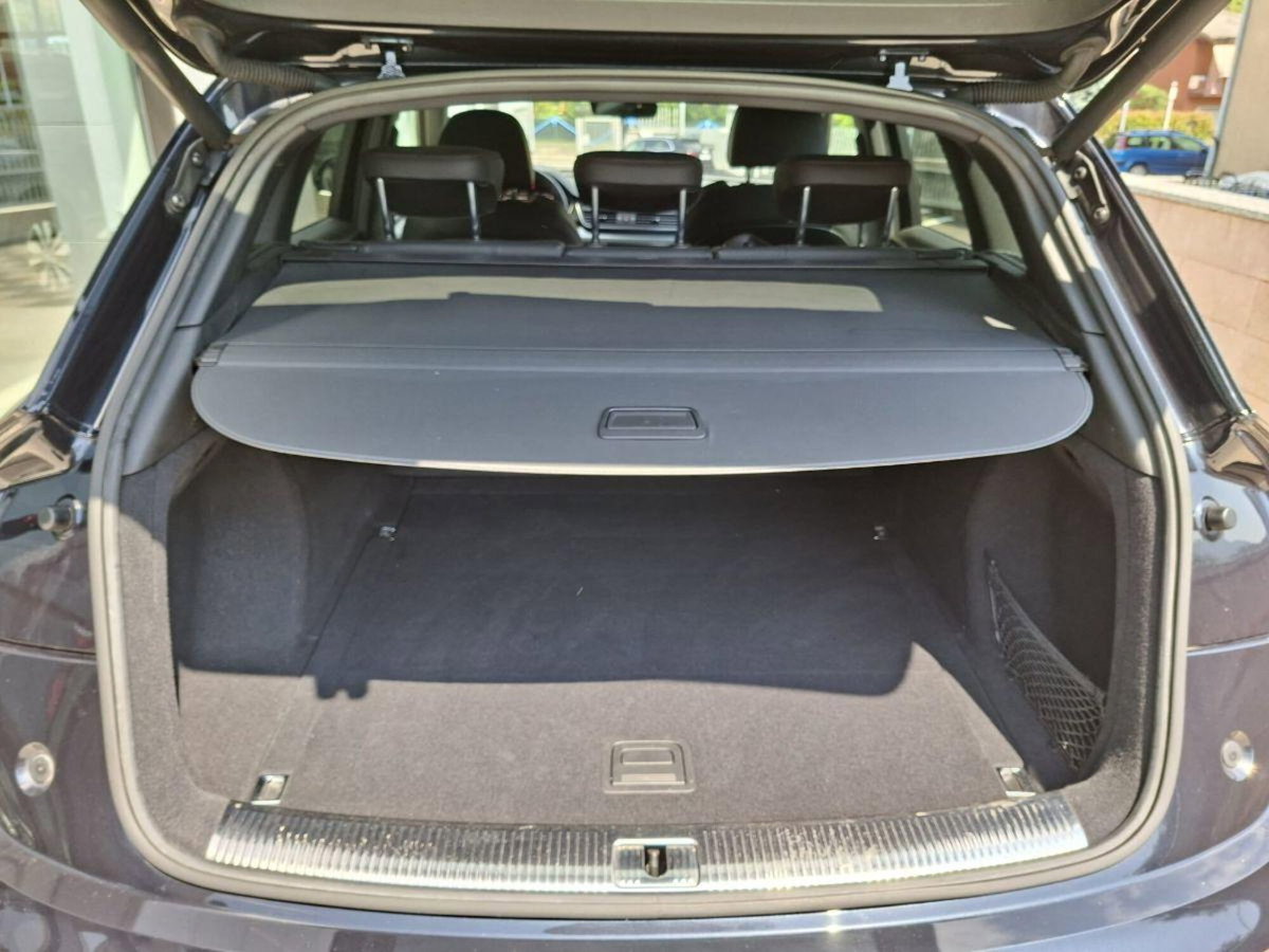 Audi Q5 40 TDI quattro S tronic Business Sport (14)
