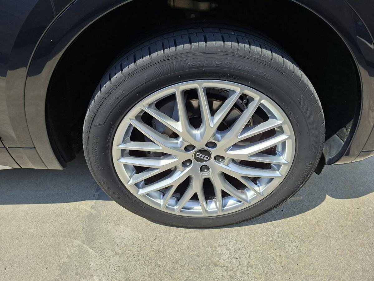 Audi Q5 40 TDI quattro S tronic Business Sport (6)