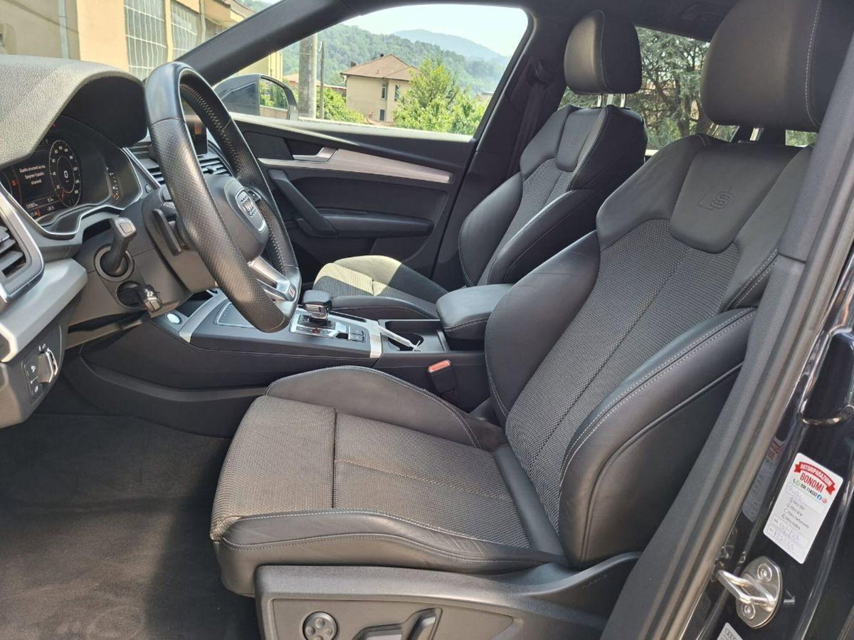 Audi Q5 40 TDI quattro S tronic Business Sport (8)