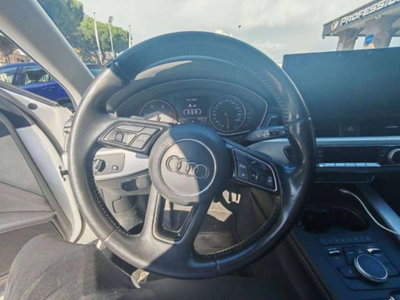 Audi A4 Avant 2.0 TDI 150 CV Business (14)
