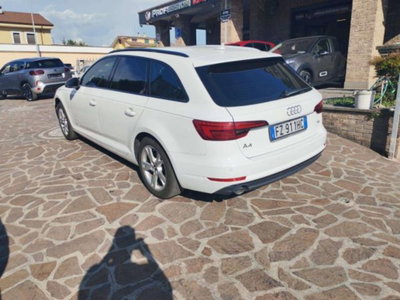 Audi A4 Avant 2.0 TDI 150 CV Business (4)