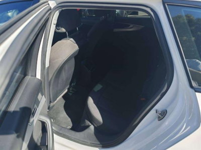 Audi A4 Avant 2.0 TDI 150 CV Business (7)