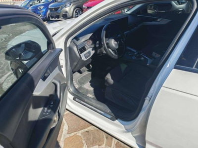 Audi A4 Avant 2.0 TDI 150 CV Business (9)