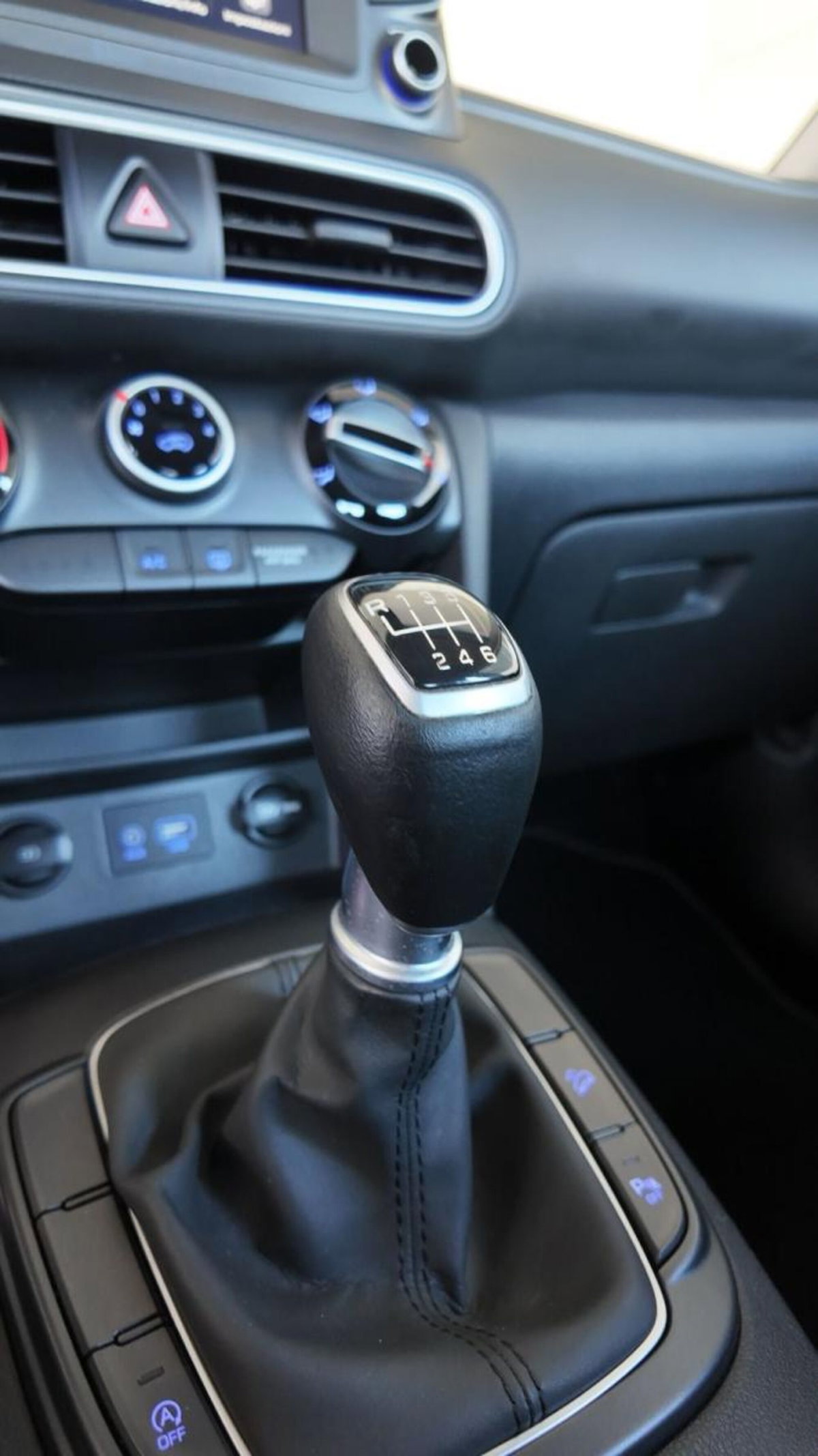 Hyundai Kona 1.6 CRDI 115 CV Exellence (7)