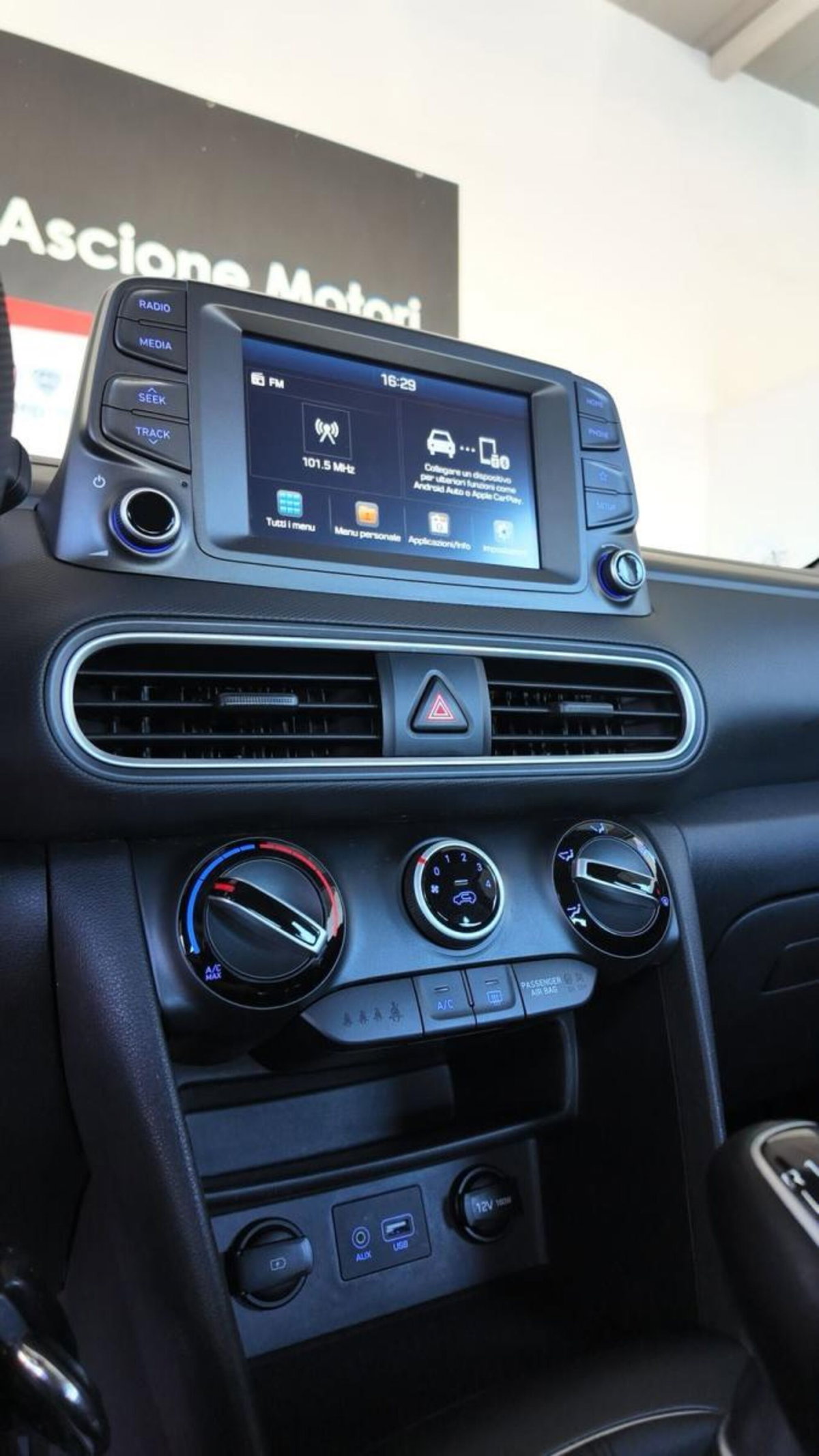 Hyundai Kona 1.6 CRDI 115 CV Exellence (8)