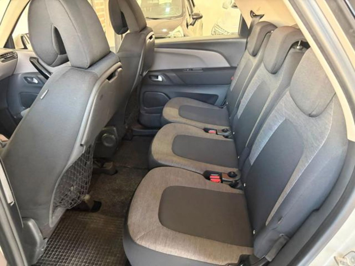 Citroen C4 Picasso BlueHDi 120 S&S Feel (9)