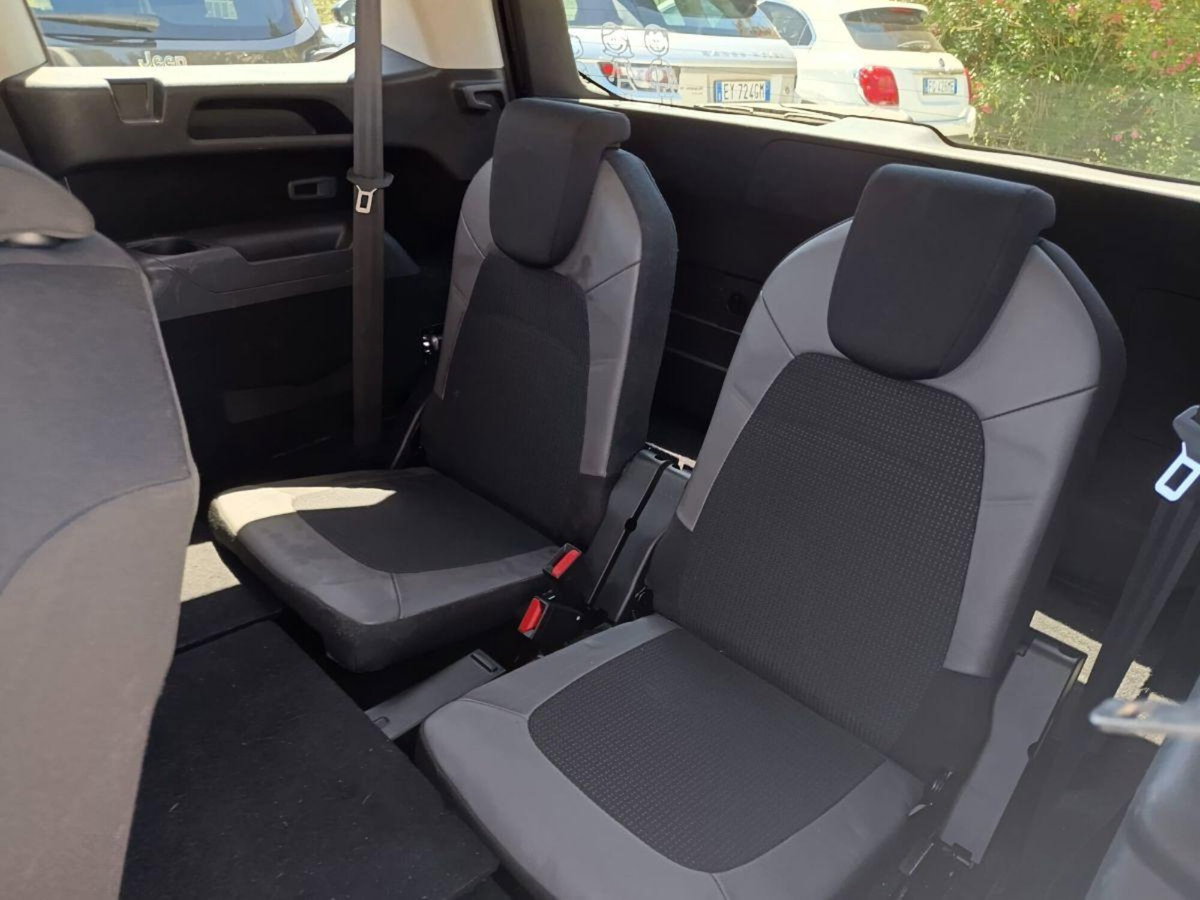 Citroen C4 Gran Picasso 2.0 HDi 150 FAP CMP6 Exclusive (15)