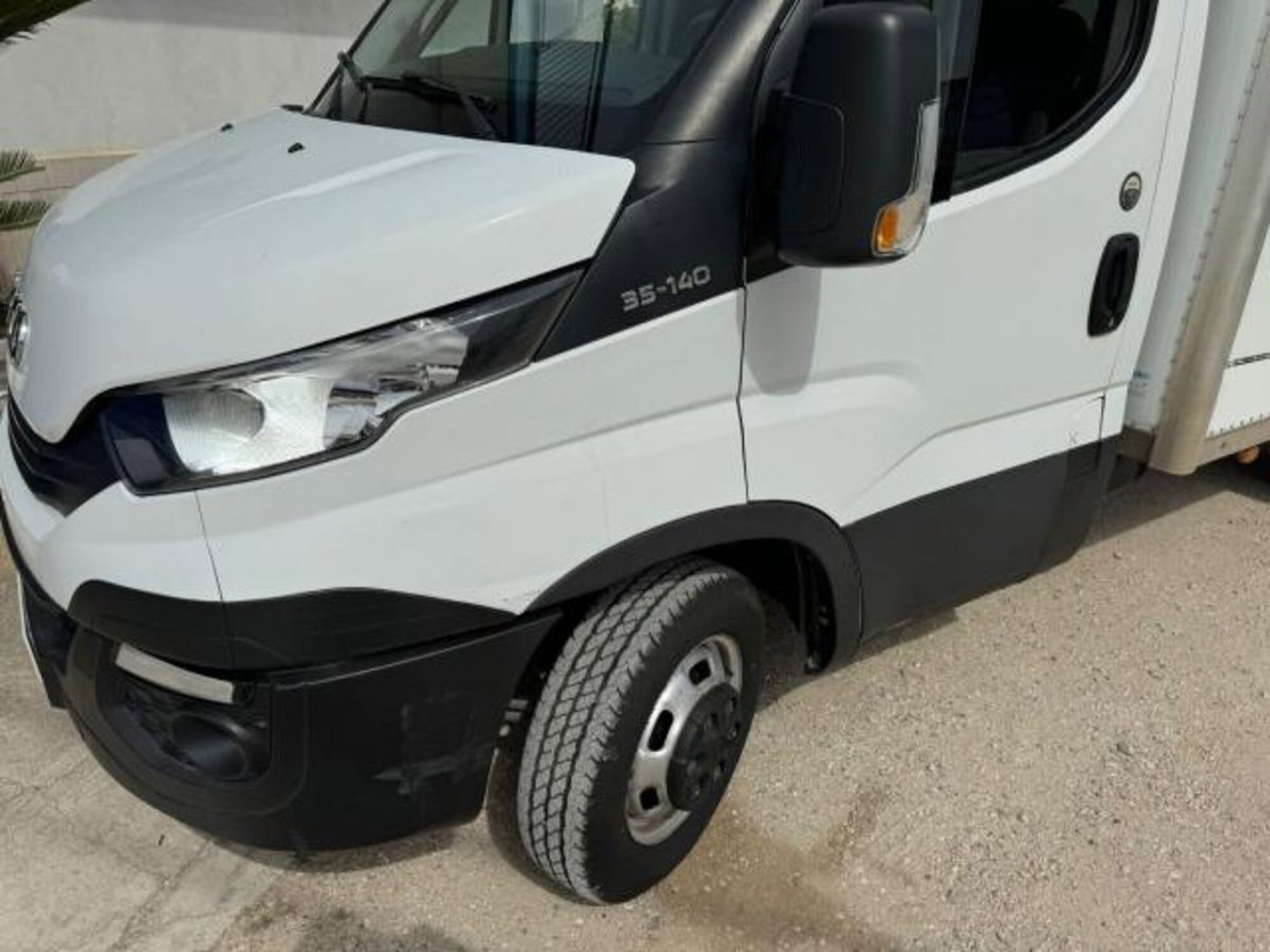 Iveco Daily Telaio 35C14 BTor 2.3 HPT PLM-RG Cabinato (2)