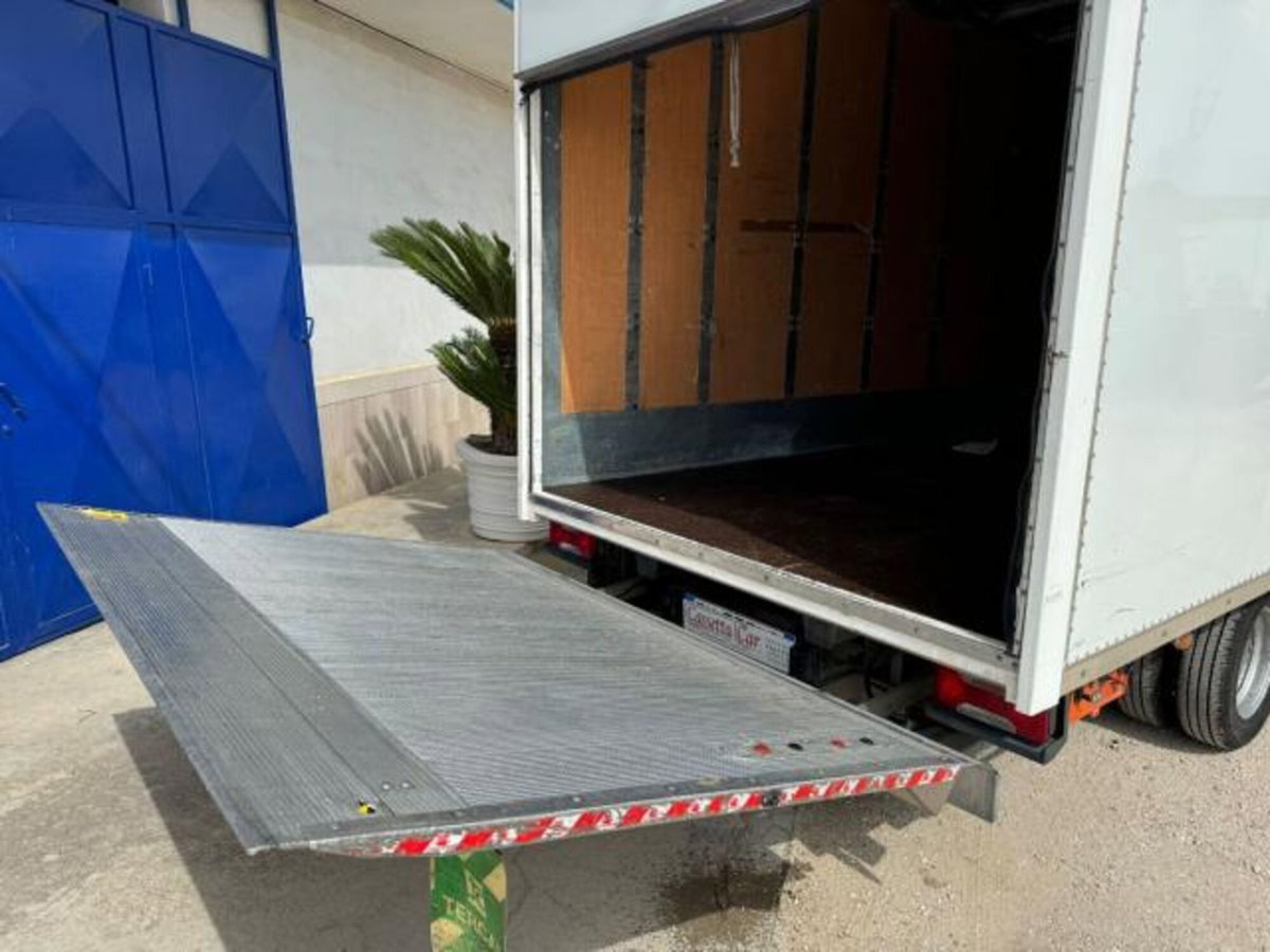 Iveco Daily Telaio 35C14 BTor 2.3 HPT PLM-RG Cabinato (7)