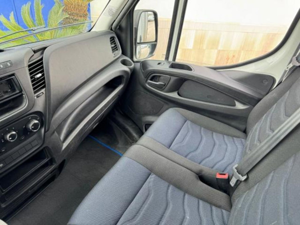 Iveco Daily Telaio 35C14 BTor 2.3 HPT PLM-RG Cabinato (9)
