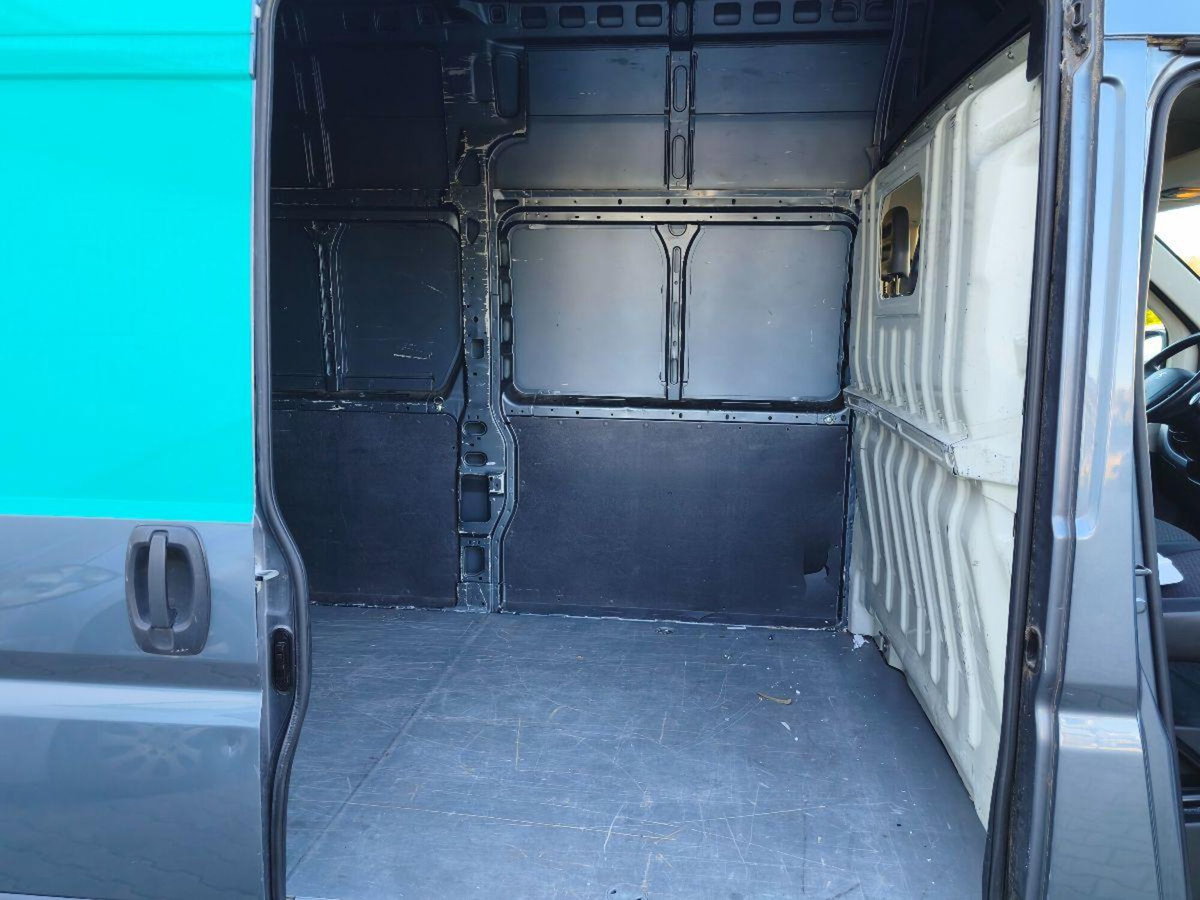Peugeot Boxer Furgone 330 2.0 BlueHDi/130CV FAP PC-TN Combi Premium (14)