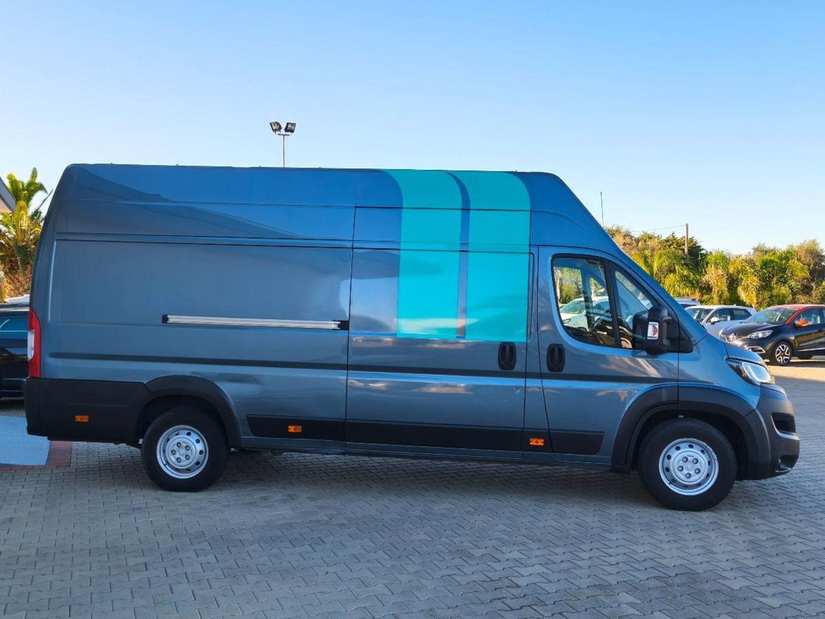 Peugeot Boxer Furgone 330 2.0 BlueHDi/130CV FAP PC-TN Combi Premium (4)