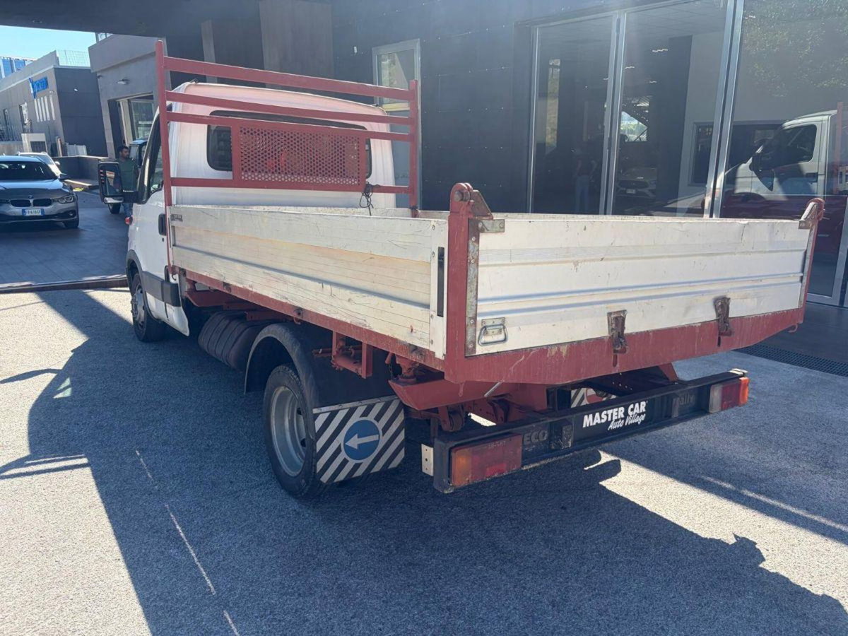 Iveco Daily Telaio 35C13P/Bar.tor.2.8TDI PLM-RG Cab. (2)
