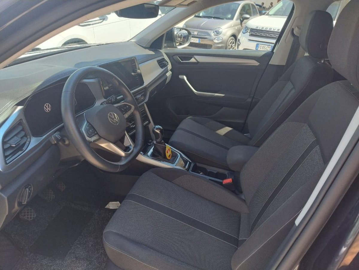 Volkswagen T-Roc 1.0 tsi Style 115cv (10)