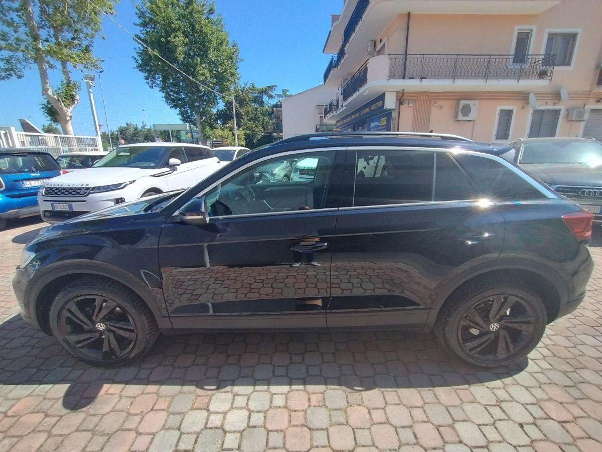 Volkswagen T-Roc 1.0 tsi Style 115cv (7)