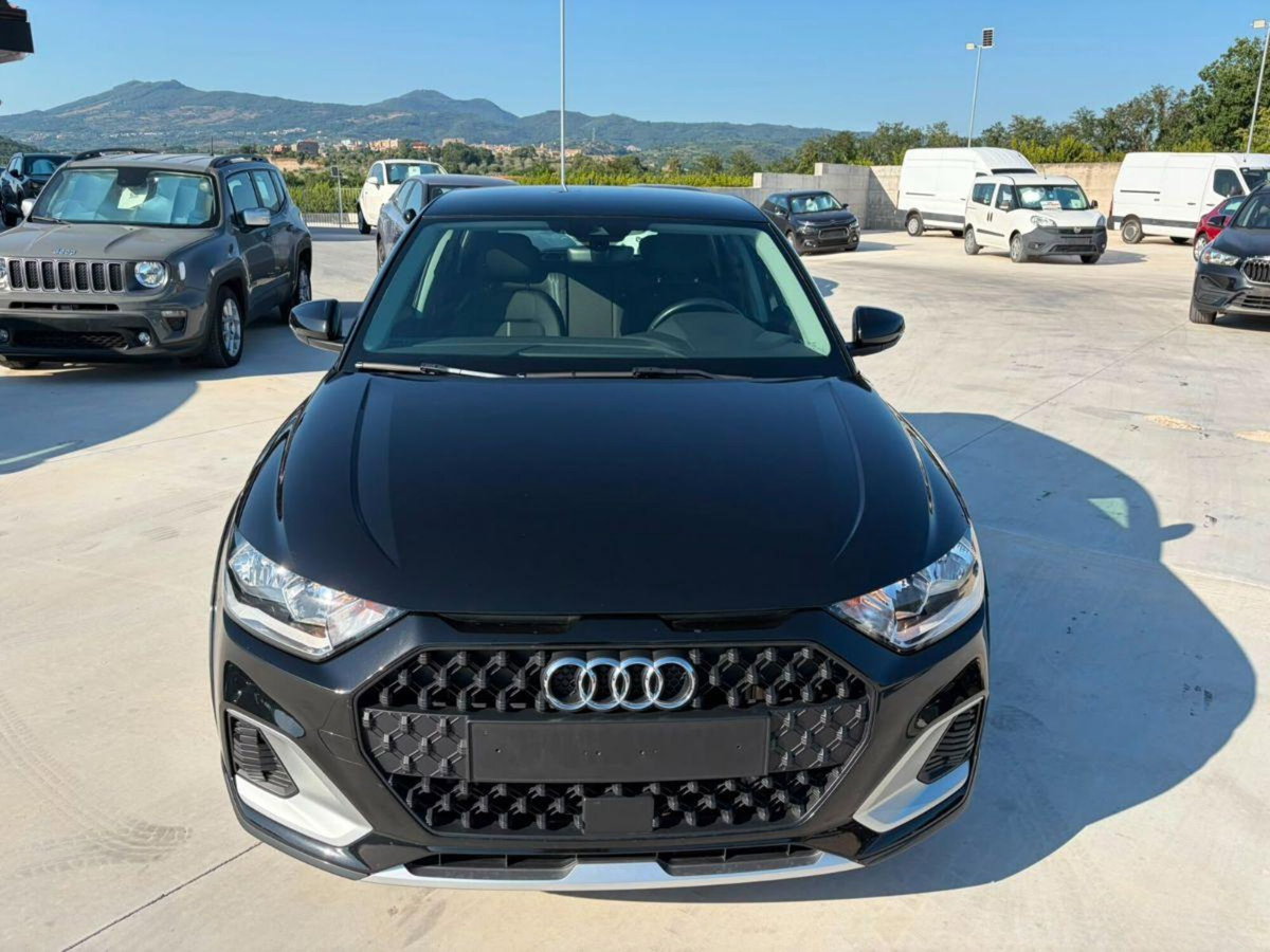Audi A1 Sportback 1.0 TFSI ultra Design (2)