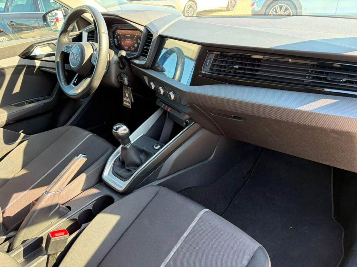 Audi A1 Sportback 1.0 TFSI ultra Design (8)
