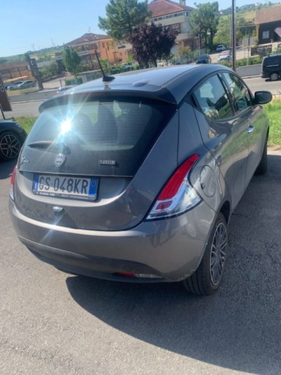 Lancia Ypsilon 1.0 FireFly 5 porte S&S Hybrid Alberta Ferretti (3)