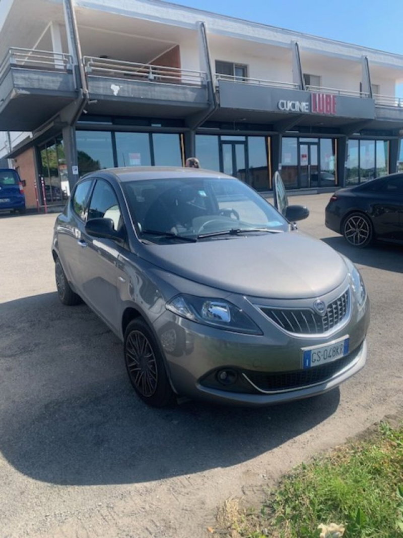 Lancia Ypsilon 1.0 FireFly 5 porte S&S Hybrid Alberta Ferretti