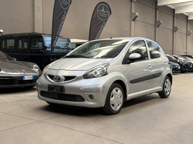 Toyota Aygo 1.0 12V VVT-i 5 porte Sol