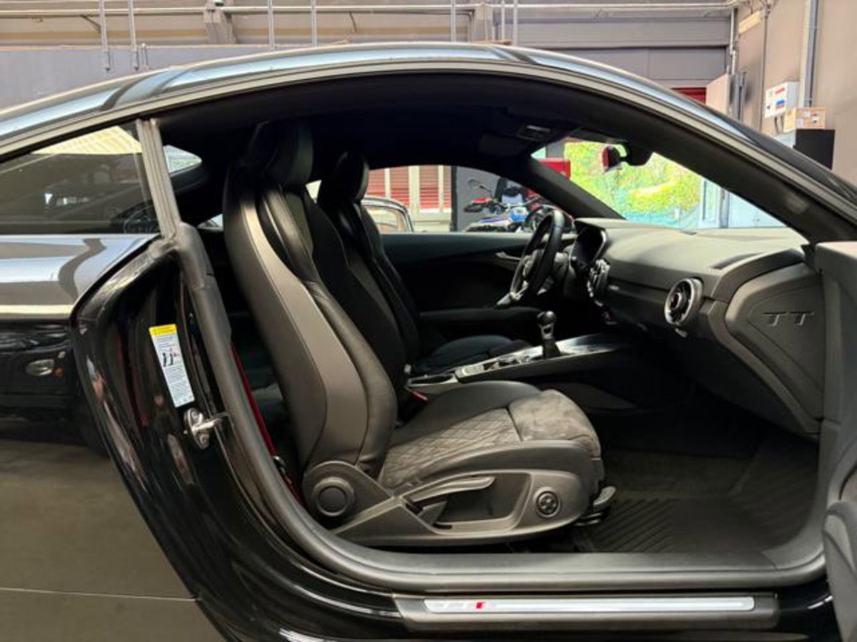Audi TTS Coupé 2.0 TFSI 310 CV quattro (13)
