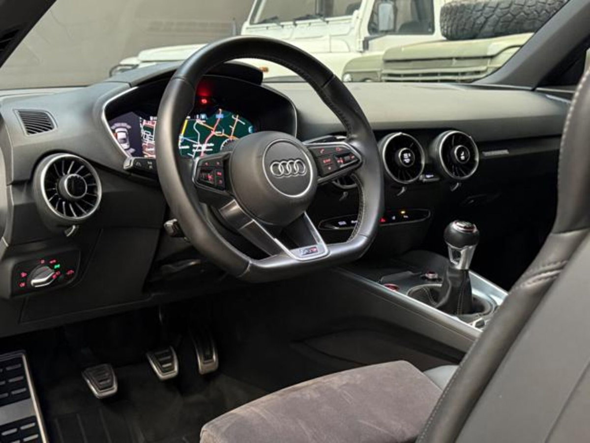 Audi TTS Coupé 2.0 TFSI 310 CV quattro (9)