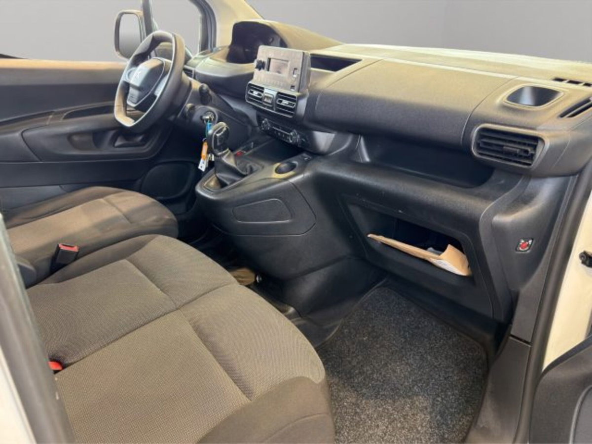 Peugeot Partner Furgone M 1.5 diesel 100cv S&S (9)