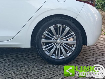 Peugeot 208 82 5 porte Active (3)