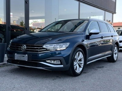 Volkswagen Passat Variant Alltrack 2.0 TDI 190 CV 4MOTION DSG BMT usata
