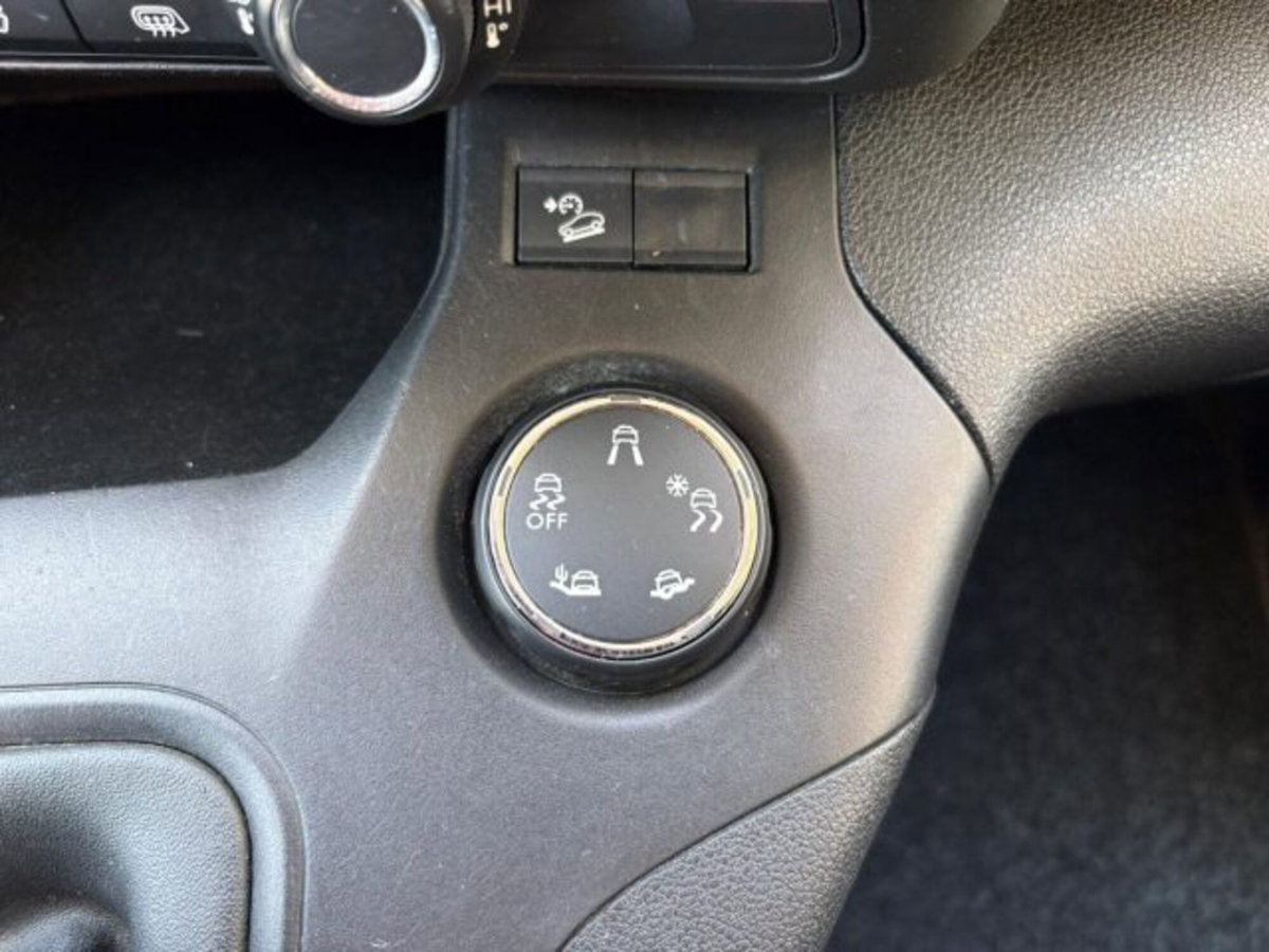 Citroen Berlingo Furgone BlueHDi 130 Van XL Club (12)