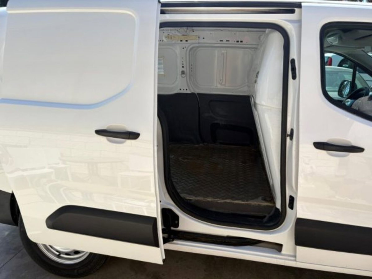 Citroen Berlingo Furgone BlueHDi 130 Van XL Club (8)