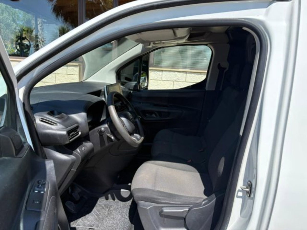Citroen Berlingo Furgone BlueHDi 130 Van XL Club (9)