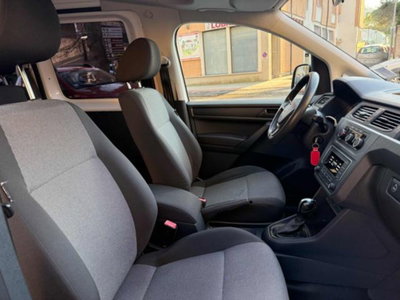 Volkswagen Caddy 2.0 TDI 102 CV DSG Comfortline (12)